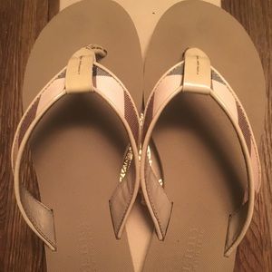 AUTHENTIC🎉 BURBERRY FLIP FLOPS!'